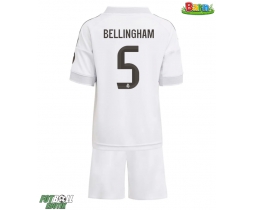 Real Madrid Jude Bellingham #5 Hemmaställ Barn 2025-26 Kortärmad (+ Korta byxor) Real Madrid Jude Bellingham #5 Hemmaställ Barn 2025-26 Kortärmad (+ Korta byxor)